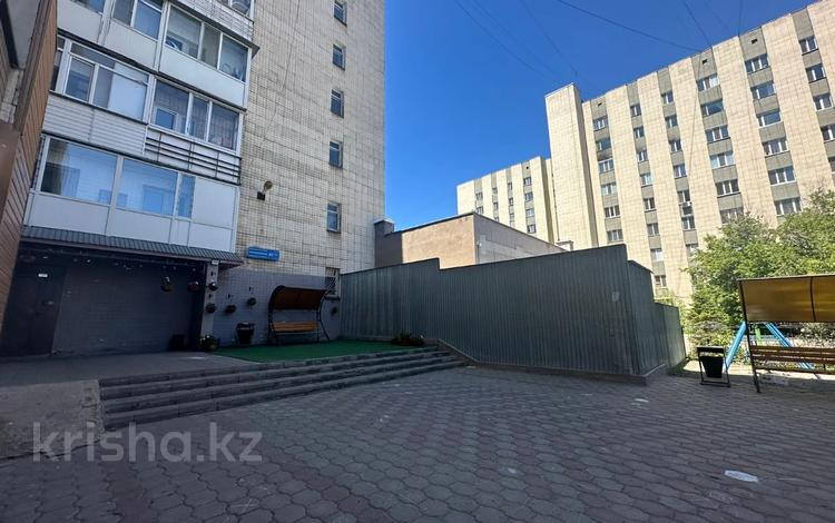 4-комнатная квартира, 118 м², 6/9 этаж, мкр Новый Город, Назарбаева 41 — возле Акимата, 52 школа за 38 млн 〒 в Караганде, Казыбек би р-н — фото 17