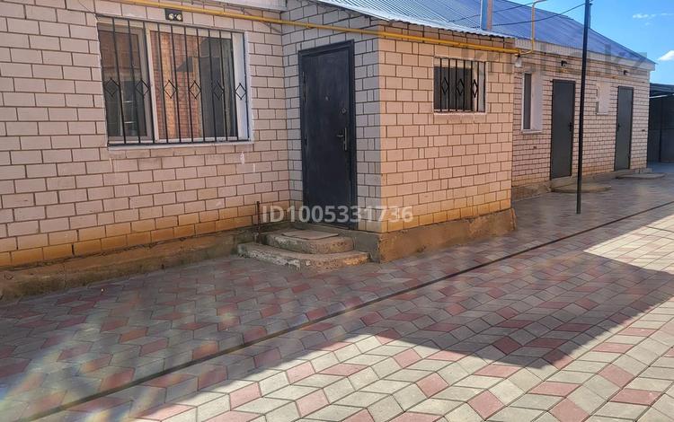 Отдельный дом · 2 комнаты · 50 м², Камкоршы 21 — Возле дины за 45 000 ₸ в Актобе, жилой массив Жанаконыс — фото 2