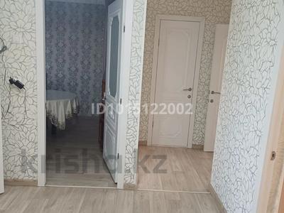 3-бөлмелі пәтер · 70 м² · 4/5 қабат, Братья Жубановых 14, бағасы: 35 млн ₸ в Хромтау