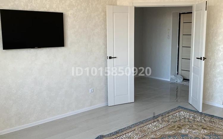 1-комнатная квартира · 50 м² · 9/9 этаж, мкр. Алтын орда 21 — Мангилик ел 21 за 150 000 ₸ в Актобе — фото 2