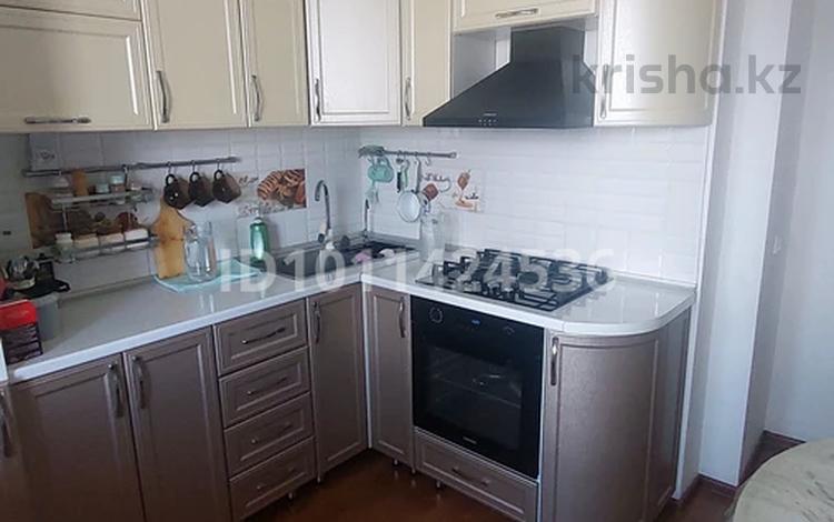 2-комнатная квартира · 64 м² · 2/9 этаж, пгт Балыкши, Бейбітшілік 62 за 27 млн ₸ в Атырау — фото 4