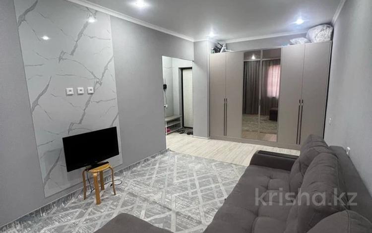 1-бөлмелі пәтер · 50 м² · 7/7 қабат, 16-й мкр 15/1, бағасы: 10.5 млн ₸ в Актау — фото 2