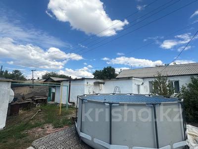 Часть дома · 4 комнаты · 64 м² · 16 сот., Сенная 10 а за 10 млн 〒 в Шахтинске