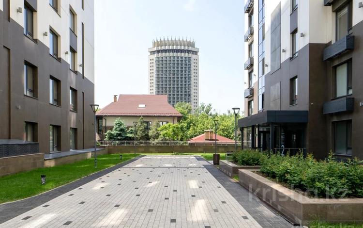 4-бөлмелі пәтер · 110 м² · 3/13 қабат, Кармысова 84/2, бағасы: 145 млн ₸ в Алматы, Медеуский р-н — фото 3