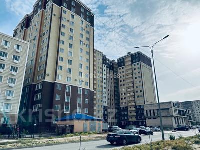 2-бөлмелі пәтер · 80 м² · 8/15 қабат, 17-ш/а. 87/4, бағасы: 18 млн ₸ в Актау, 17-й мкр