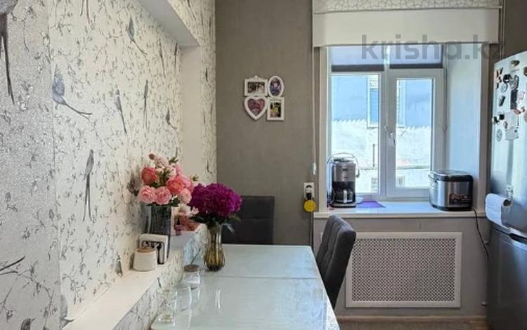 2-комнатная квартира · 60 м² · 2/2 этаж, мкр Новый Город, Гастелло 20а за 22.5 млн ₸ в Караганде, Казыбек би р-н — фото 2