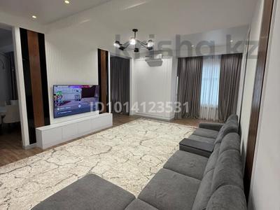 8-бөлмелі пәтер · 320 м² · 10/10 қабат, 17-ш/а. 18/2, бағасы: 190 млн ₸ в Актау, 17-й мкр