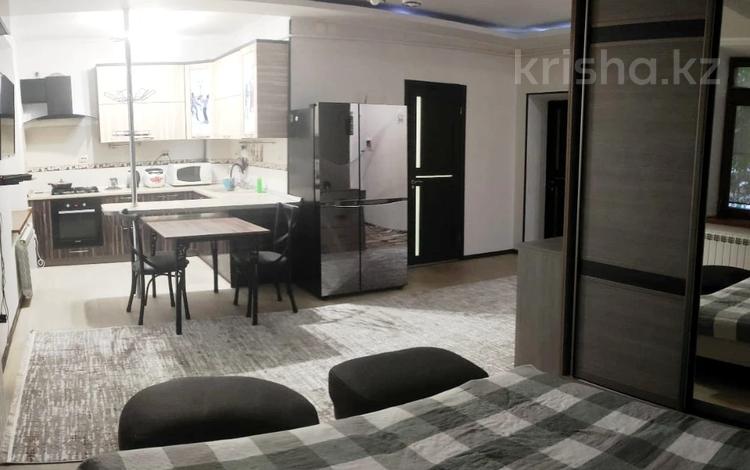 2-бөлмелі пәтер · 60 м² · 2/3 қабат, Шевченко — Достык, бағасы: 24 000 ₸ в Алматы, Медеуский р-н — фото 64