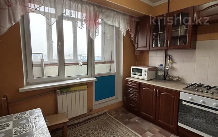 1-бөлмелі пәтер · 38 м² · 4/5 қабат, 3 микрорайон 2 — Район Юбилейного, бағасы: 150 000 ₸ в Конаеве — фото 2