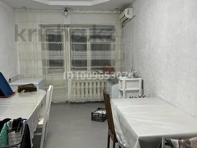 4-комнатная квартира · 80 м² · 1/3 этаж, Тусупбекова за 25 млн 〒 в Жезказгане