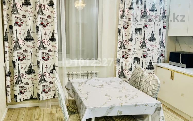 2-бөлмелі пәтер · 75 м² · 1/14 қабат, А-75 1, бағасы: 25 000 ₸ в Астане, Сарайшык р-н — фото 2
