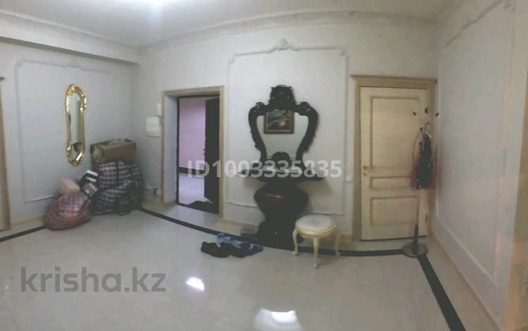 4-бөлмелі пәтер · 140 м² · 10/19 қабат, Муканова 241 — Шевченко, бағасы: 600 000 ₸ в Алматы, Алмалинский р-н — фото 2