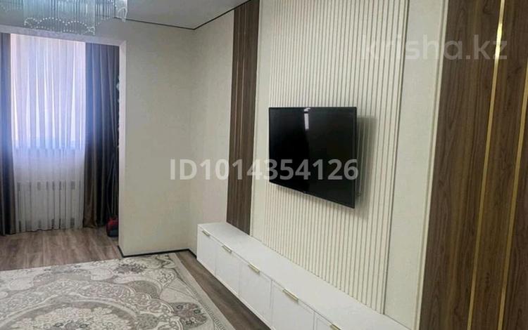 3-бөлмелі пәтер · 90 м² · 3/5 қабат, 16-ш/а. 83, бағасы: 31 млн ₸ в Актау, 16-й мкр  — фото 2