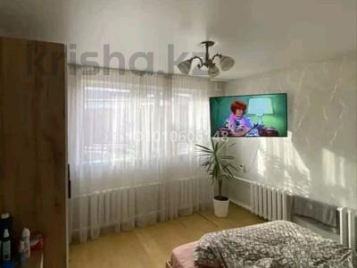 Отдельный дом · 4 комнаты · 80 м² · 6 сот., мкр Городской Аэропорт, Памирская 88 за 15 млн 〒 в Караганде, Казыбек би р-н