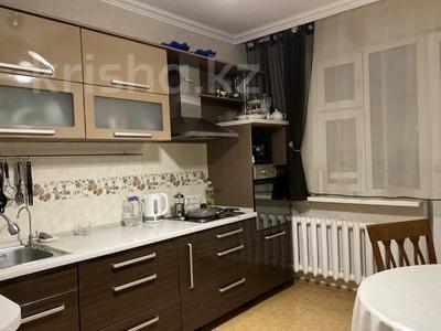 2-комнатная квартира, 65 м² помесячно, Б.Момышулы 27 за 230 000 〒 в Астане, Алматы р-н