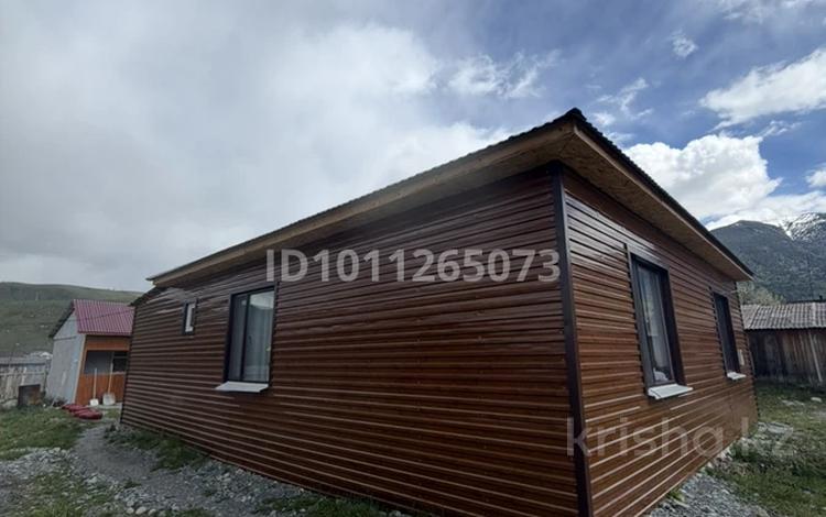 Дом · 3 комнаты · 90 м², Кабанбая 14а — Центральная улица за 10 000 ₸ в  — фото 3