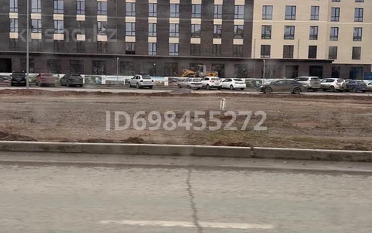 4-комнатная квартира · 124 м² · 3/6 этаж, мкр. Алтын орда, Проспект Тауелсиздик 11а — Проспект Тауелсиздик за 50 млн ₸ в Актобе — фото 2