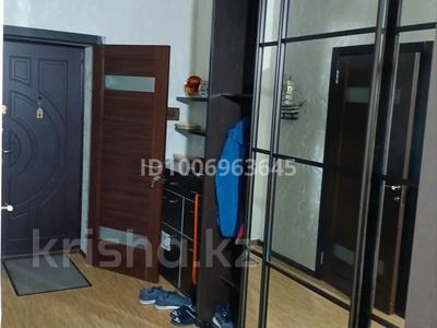 3-бөлмелі пәтер · 130 м² · 8/9 қабат, мкр Михайловка 35/1 — Аманжолова 35/1, бағасы: 600 000 〒 в Караганде, Казыбек би р-н
