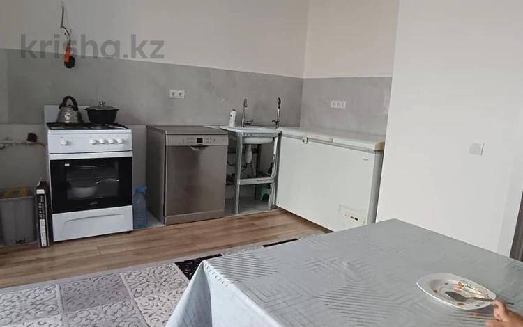 1-комнатная квартира · 48.3 м² · 3/5 этаж, мкр. Алтын орда за 15.6 млн ₸ в Актобе — фото 2