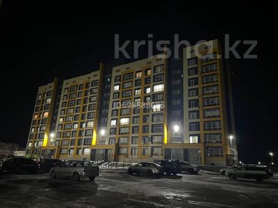 2-бөлмелі пәтер · 70 м² · 9/9 қабат, Алтын орда ш/а., Батыс 2 340Б — Мангилик ел 340Б, бағасы: 35 млн ₸ в Актобе, мкр. Алтын орда
