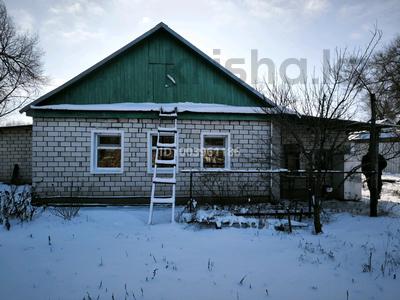 Жеке үй · 4 бөлме · 64.6 м² · 13.5 сот., Железнодорожная 117 — Больница, Цон ,военкомат,остановка, бағасы: 19.5 млн ₸ в Аксае