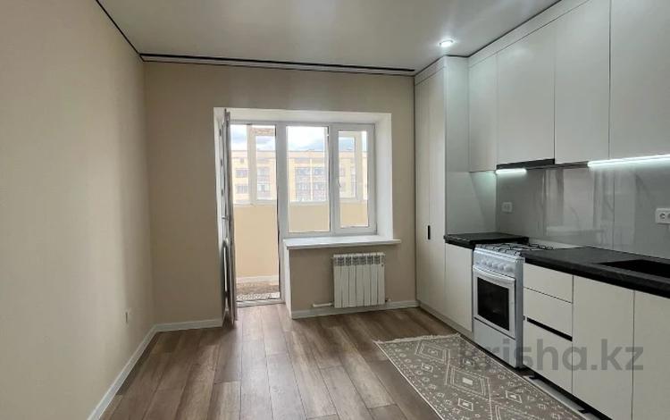 2-бөлмелі пәтер · 70 м² · 3/9 қабат, мкр. Алтын орда 54а, бағасы: 31.5 млн ₸ в Актобе — фото 11