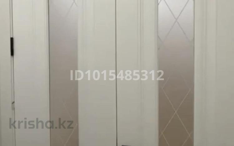2-комнатная квартира · 73 м² · 9/12 этаж, мкр Нурсат 2, Байтерекова 87 за 300 000 ₸ в Шымкенте, Каратауский р-н — фото 2