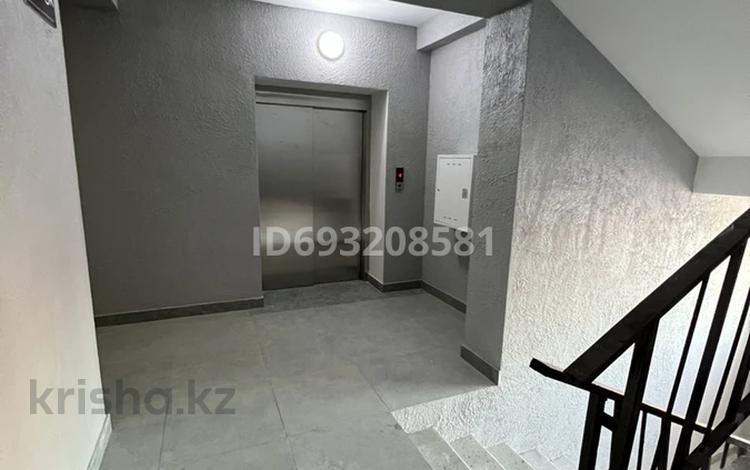 3-комнатная квартира, 96.5 м², 10/10 этаж, Ак.Сатпаева 350/5 за 31 млн 〒 в Павлодаре — фото 2