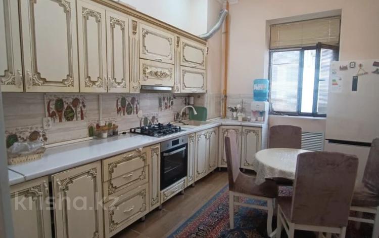 2-комнатная квартира · 76 м² · 4/10 этаж, 16-й мкр 38 за 25.5 млн ₸ в Актау — фото 2
