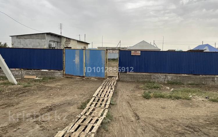 Отдельный дом · 4 комнаты · 80 м² · 8 сот., мкр Байтак-3, Шокан Мустафиева 16 — Рядом мини маркет АРЗАН-3 за 12 млн ₸ в Атырау, мкр	Байтак-3 — фото 2