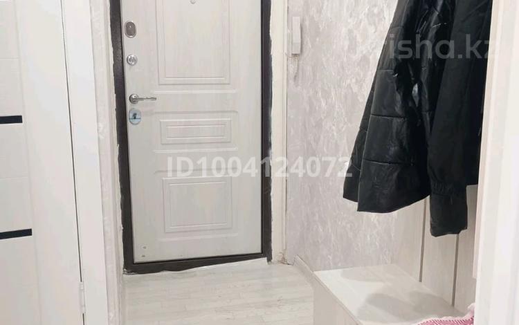 3-комнатная квартира · 48 м² · 2/5 этаж, Абая 72 — Находится возле ТЦ Есдаулет за 9 млн ₸ в Темиртау — фото 2