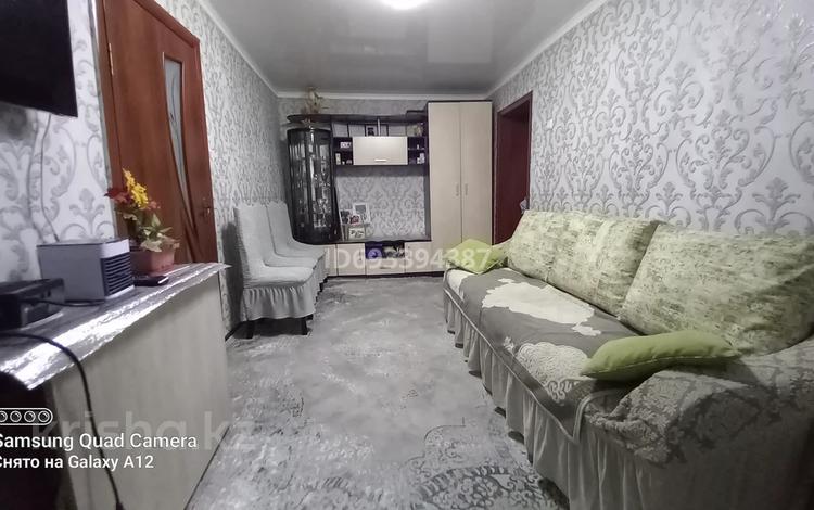 2-комнатная квартира, 37 м², 5/5 этаж, 1 военный городок — продается квартира за 11.8 млн 〒 в Талдыкоргане, военный городок Улан — фото 2