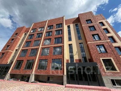 2-комнатная квартира · 76.2 м² · 3/5 этаж, Жамакаева 110/2 за 38.1 млн 〒 в Семее