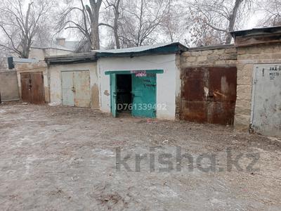 Гаражи и паркинги в Атырауской обл.: Гараж · 30 м² · Ондасынова 7/8 — Ондасынова Севастопольская за 1.9 млн 〒 Гараж · 30 м² · Ондасынова 7/8 — Ондасынова Севастопольская за 1.9 млн 〒 в Атырау, мкр Жилгородок