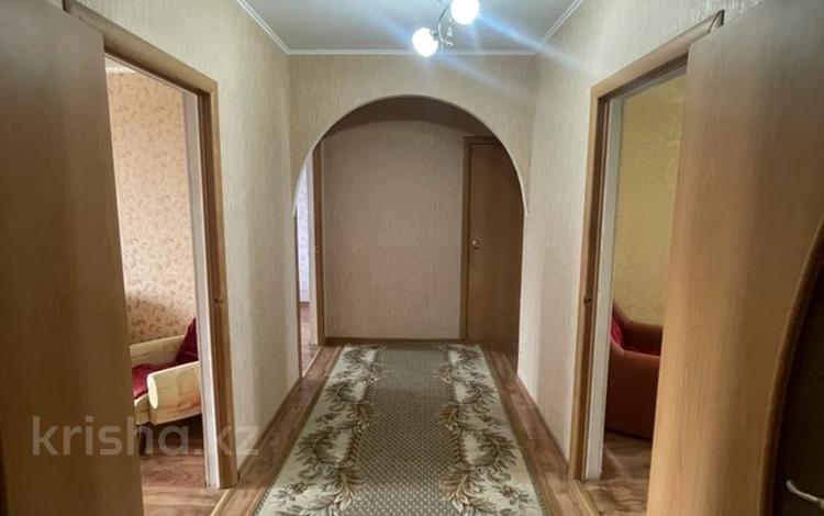 3-комнатная квартира · 76.6 м² · 8/10 этаж, мкр 11, Шайкенова за 27.7 млн ₸ в Актобе — фото 2