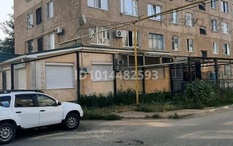 1-бөлмелі пәтер · 20 м² · 2/5 қабат, 2 ш/а. 257/1 — Бр. Жубановых, бағасы: ~ 3 млн ₸ в Актобе, мкр 8 — фото 2