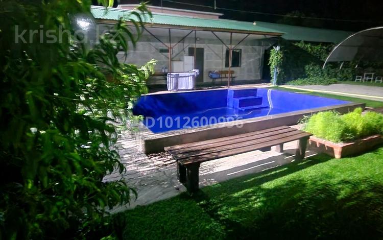 2 бөлме · 20 м² · 1/1 қабат, Жакыпжана Шарипова 4 — Мкр Рауан, бағасы: 7 000 ₸ в Конаеве — фото 3