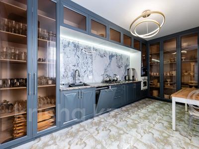 Жеке үй · 5 бөлме · 345.1 м² · 10 жүзд., Үркер, Е806, бағасы: 145 млн ₸ в Астане, Нура р-н