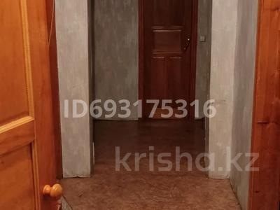 3-комнатная квартира, 64 м², 1/2 этаж, 352 кв 5 за 21 млн 〒 в Семее