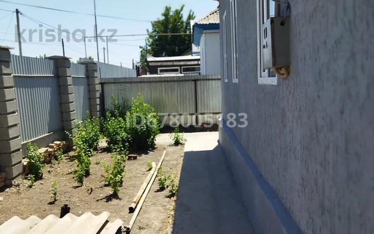Отдельный дом • 3 комнаты • 67 м² • 7 сот., Мереке 16 за 15.5 млн 〒 в Талдыкоргане — фото 2