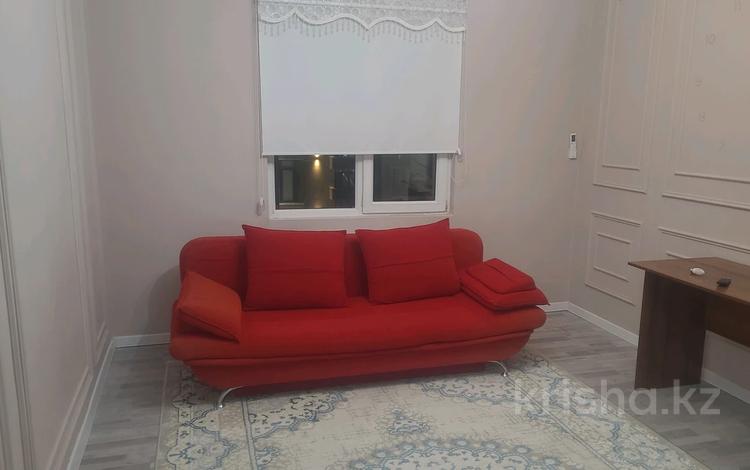 2-комнатная квартира · 65 м² · 7/12 этаж, Сзади Обл. Акимата — Обл. Акимат и прокуратура за 180 000 ₸ в Туркестане — фото 2
