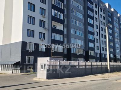 3-комнатная квартира, 87.6 м², 2/10 этаж помесячно, Сатпаева 30А — Район Гидрокомплекса за 250 000 〒 в Таразе