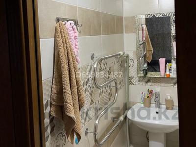 3-бөлмелі пәтер · 66.4 м² · 4/5 қабат, 18-й микрорайон, 18-шағынаудан 17 — Тоғжан мектебінің жанында, бағасы: 25 млн ₸ в Шымкенте, Аль-Фарабийский р-н