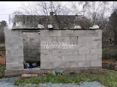 Дача · 1 комната · 10 м² · 6.87 сот., Сиреневая — Остановка Сады-Арктическая. за 2 млн 〒 в Усть-Каменогорске, Ульбинский