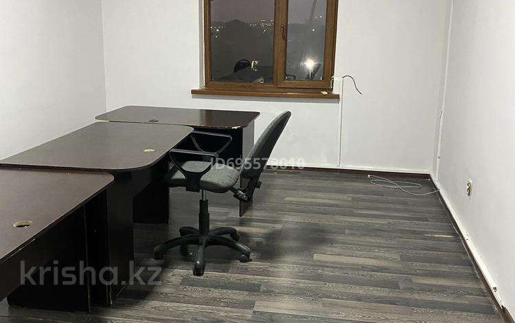Офисы · 35 м² за 80 000 ₸ в Шымкенте, Енбекшинский р-н — фото 2
