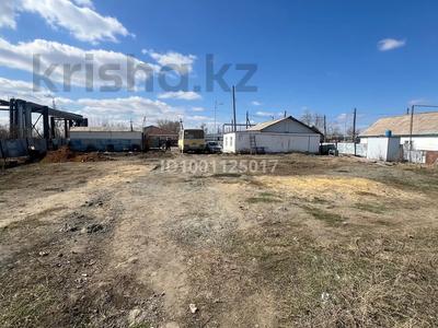 Отдельный дом · 4 комнаты · 57.2 м² · 10 сот., Алиби Жангельдина — По улице Айтеке би за 13.5 млн 〒 в Хромтау