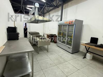 Қоғамдық тамақтану орны · 220 м², бағасы: 1 млн ₸ в Алматы, Жетысуский р-н