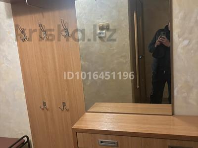 3-комнатная квартира · 50 м² · 2/5 этаж, Михаэлиса — Алматинская космический за 280 000 ₸ в Усть-Каменогорске, Ульбинский