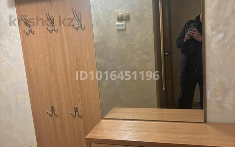 3-комнатная квартира · 50 м² · 2/5 этаж, Михаэлиса — Алматинская космический за 280 000 ₸ в Усть-Каменогорске, Ульбинский — фото 2
