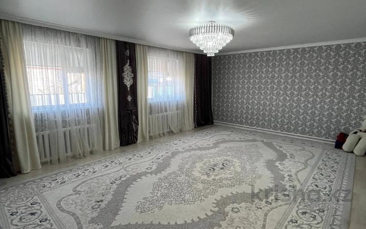 Отдельный дом · 4 комнаты · 121.8 м² · 10 сот., жилой массив Бауырластар, Медеу за 21 млн ₸ в Актобе — фото 16